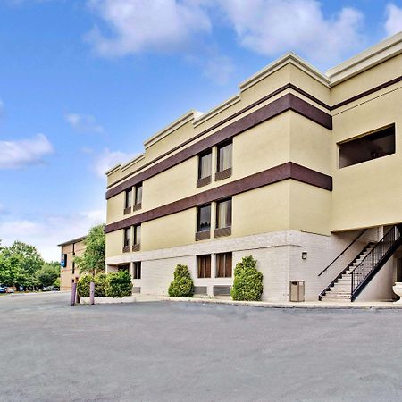 Super 8 Downtown Raleigh Motel Buitenkant foto