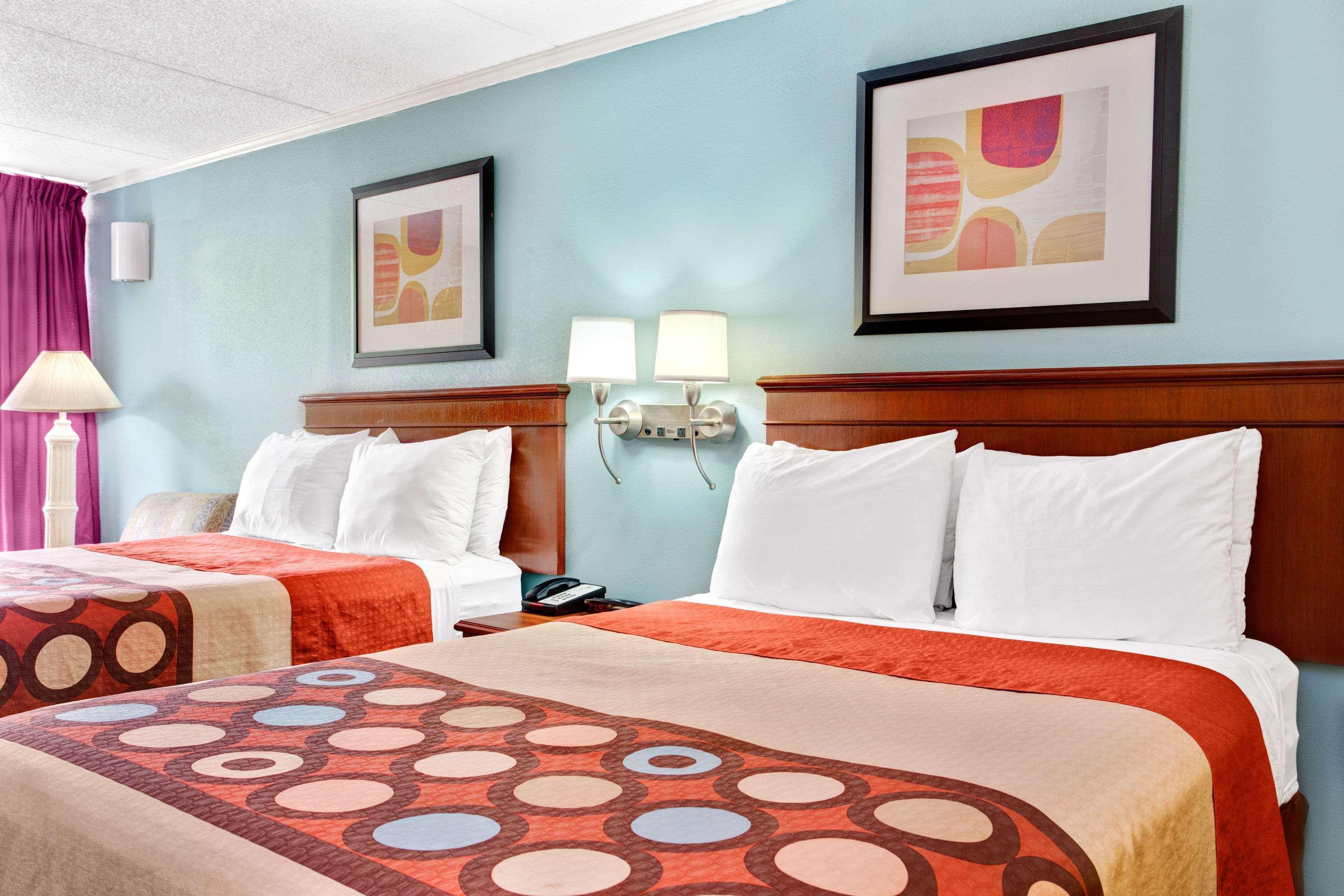 Super 8 Downtown Raleigh Motel Buitenkant foto