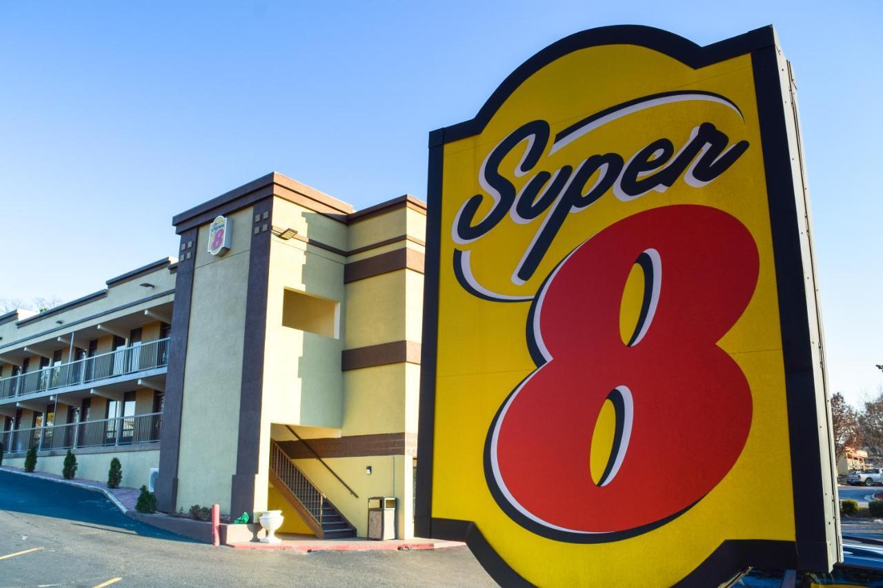 Super 8 Downtown Raleigh Motel Buitenkant foto