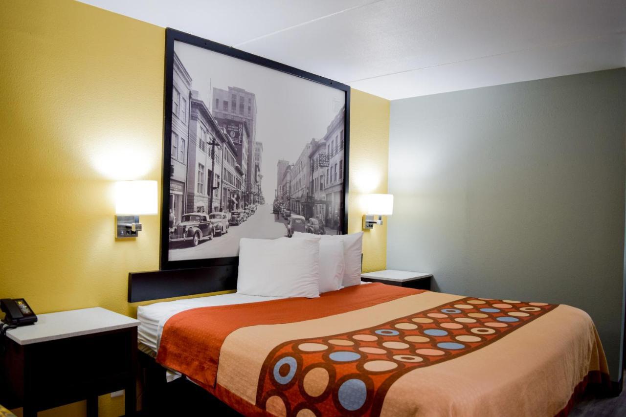 Super 8 Downtown Raleigh Motel Buitenkant foto